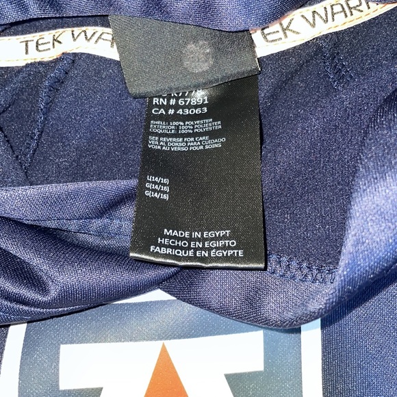 University of Arizona hoodie - Picture 3 of 5